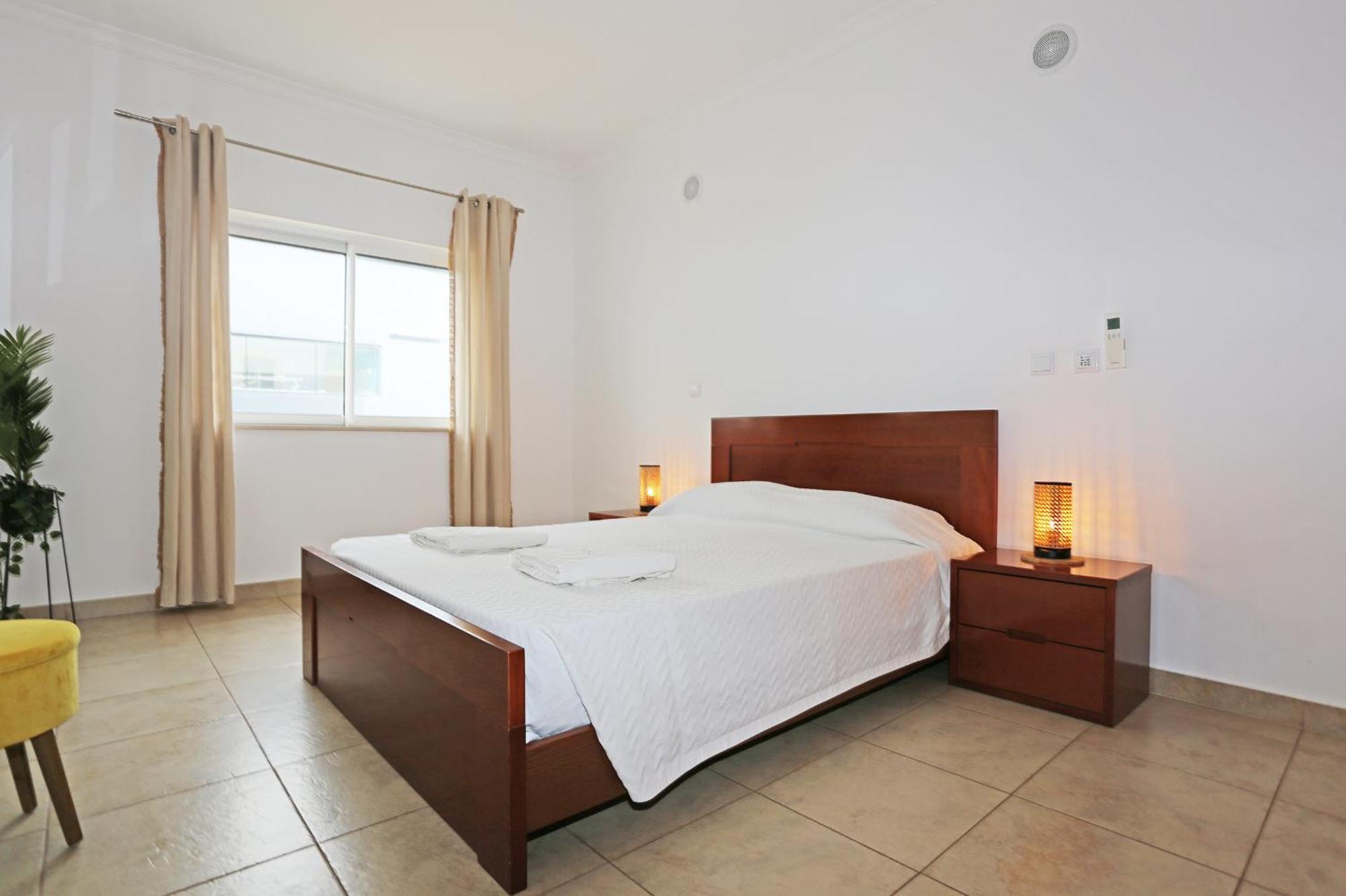 A04 - Large Modern 1 Bed Apartment With Pool 拉哥斯 外观 照片